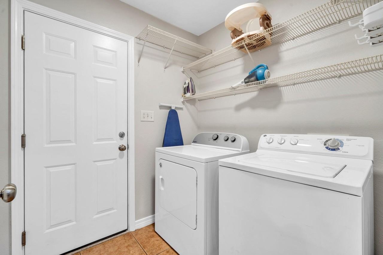 261 Sandy Cay Dr - Photo 6 of 50