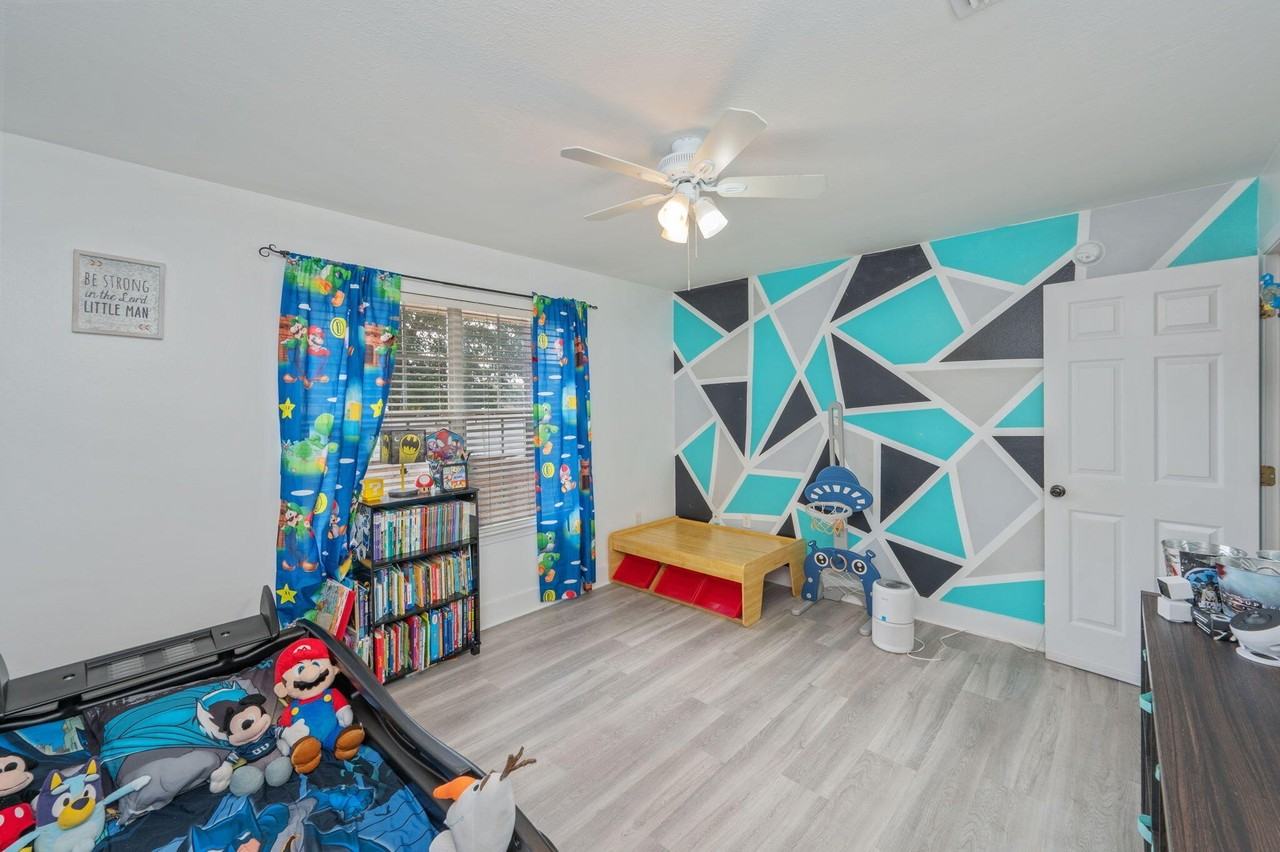 6100 Saddle Horse Ln - Photo 5 of 41