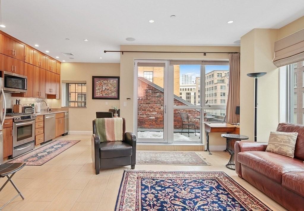 99105 Broad St - Photo 2 of 22