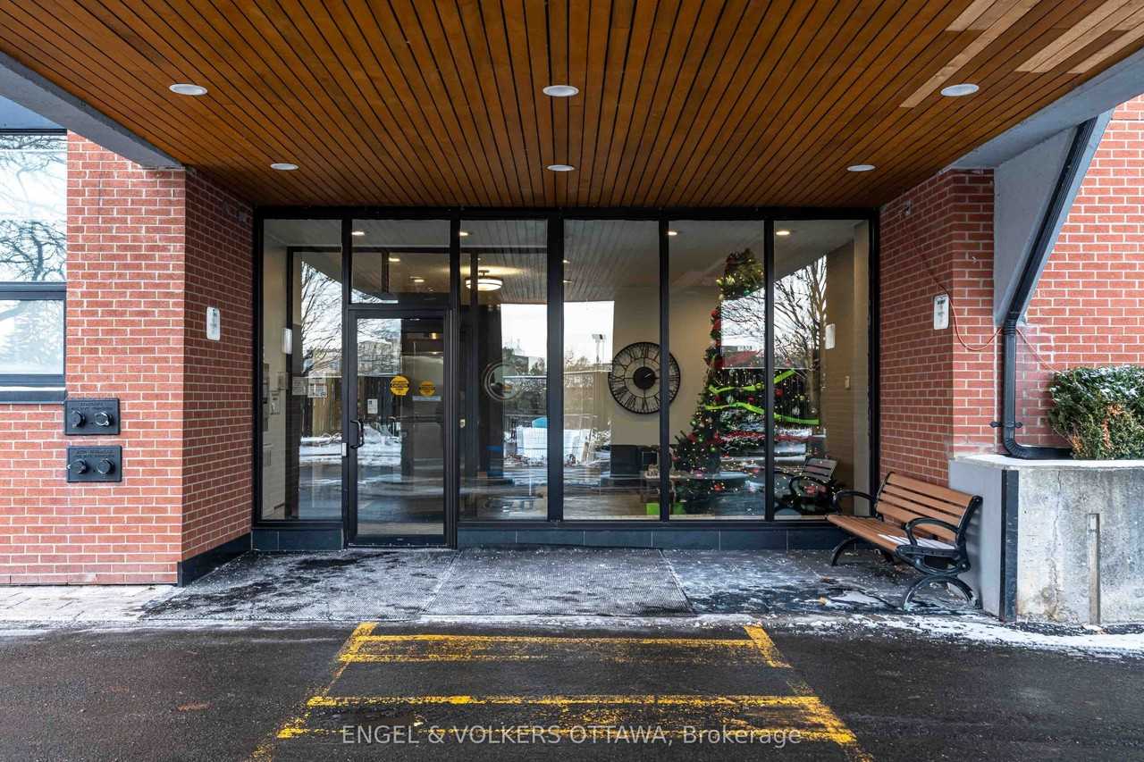 2951 Denbury Apts. - Photo 2 of 39