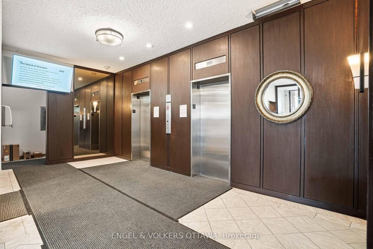 2951 Denbury Apts. - Photo 4 of 39