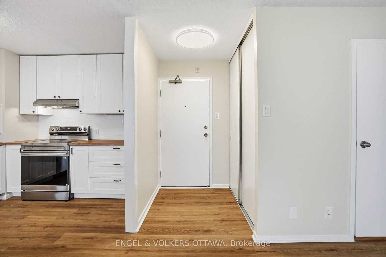 2951 Denbury Apts. - Photo 7 of 39