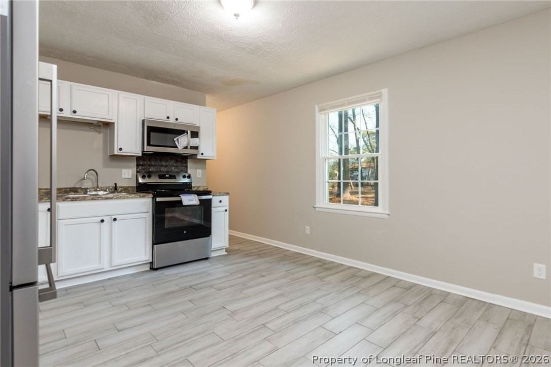 2243 Delta Dr - Photo 5 of 19