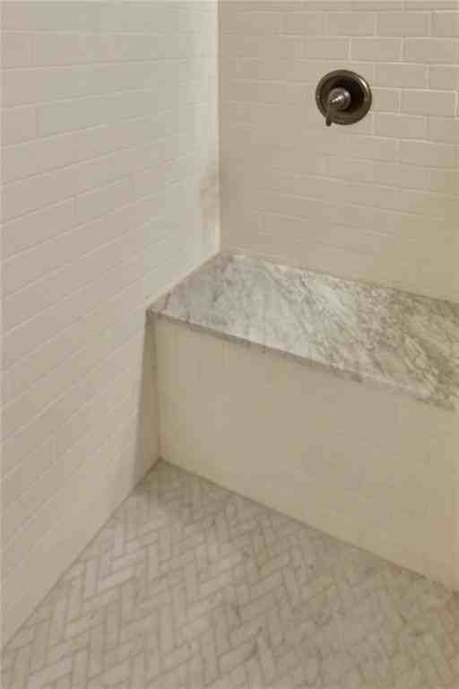 3787 Glenwood Rd - Photo 5 of 27