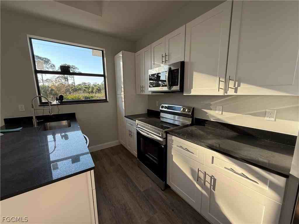 133 Nacelle Ave S - Photo 6 of 21