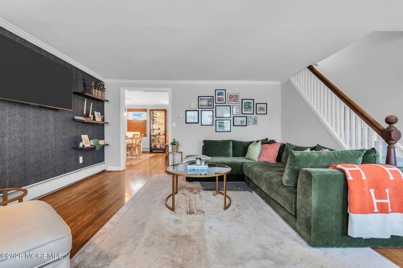 115 10th Ave - Photo 4 of 30