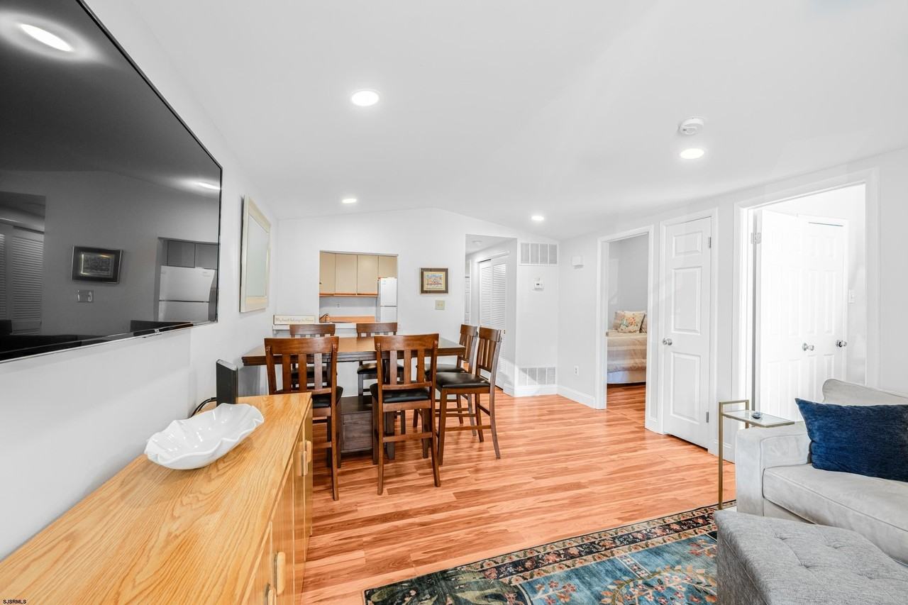 9609 Pacific Ave #2 - Photo 5 of 21