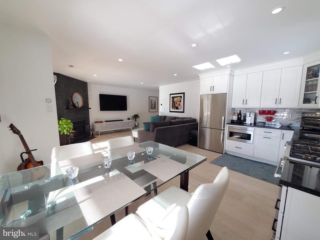 162 Tavistock - Photo 7 of 20