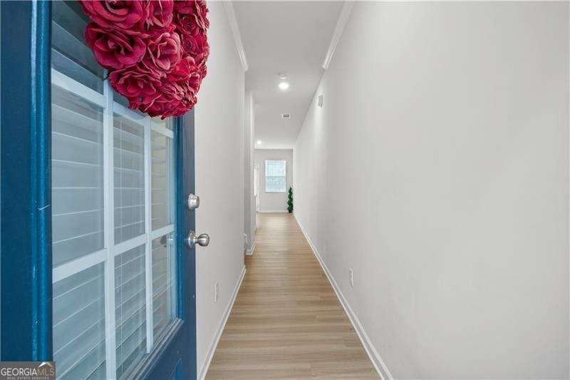 241 Turner Ln - Photo 2 of 34