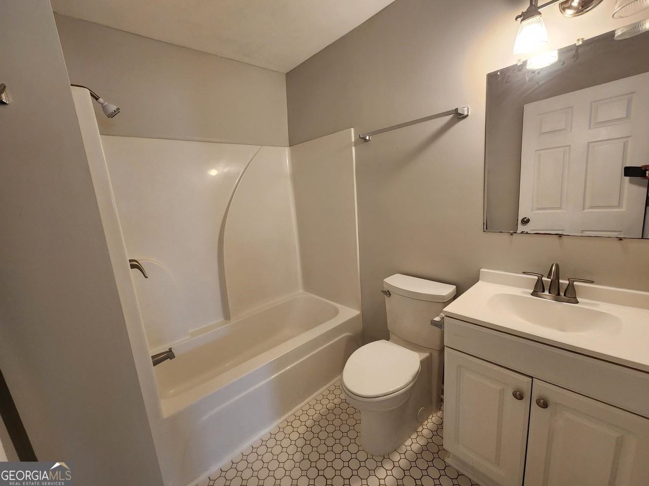 42 Richard Allen Dr - Photo 3 of 10