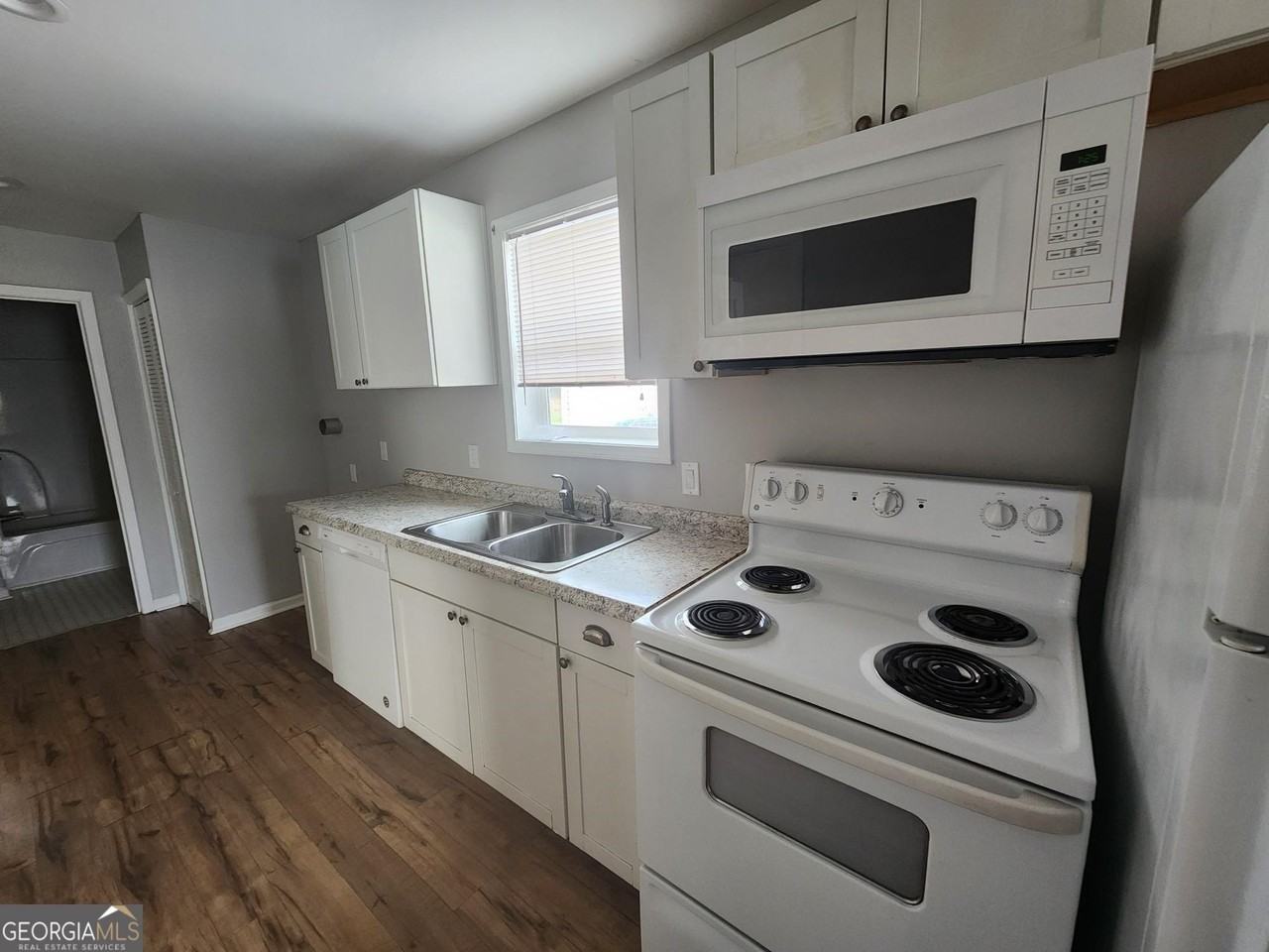 42 Richard Allen Dr - Photo 5 of 10