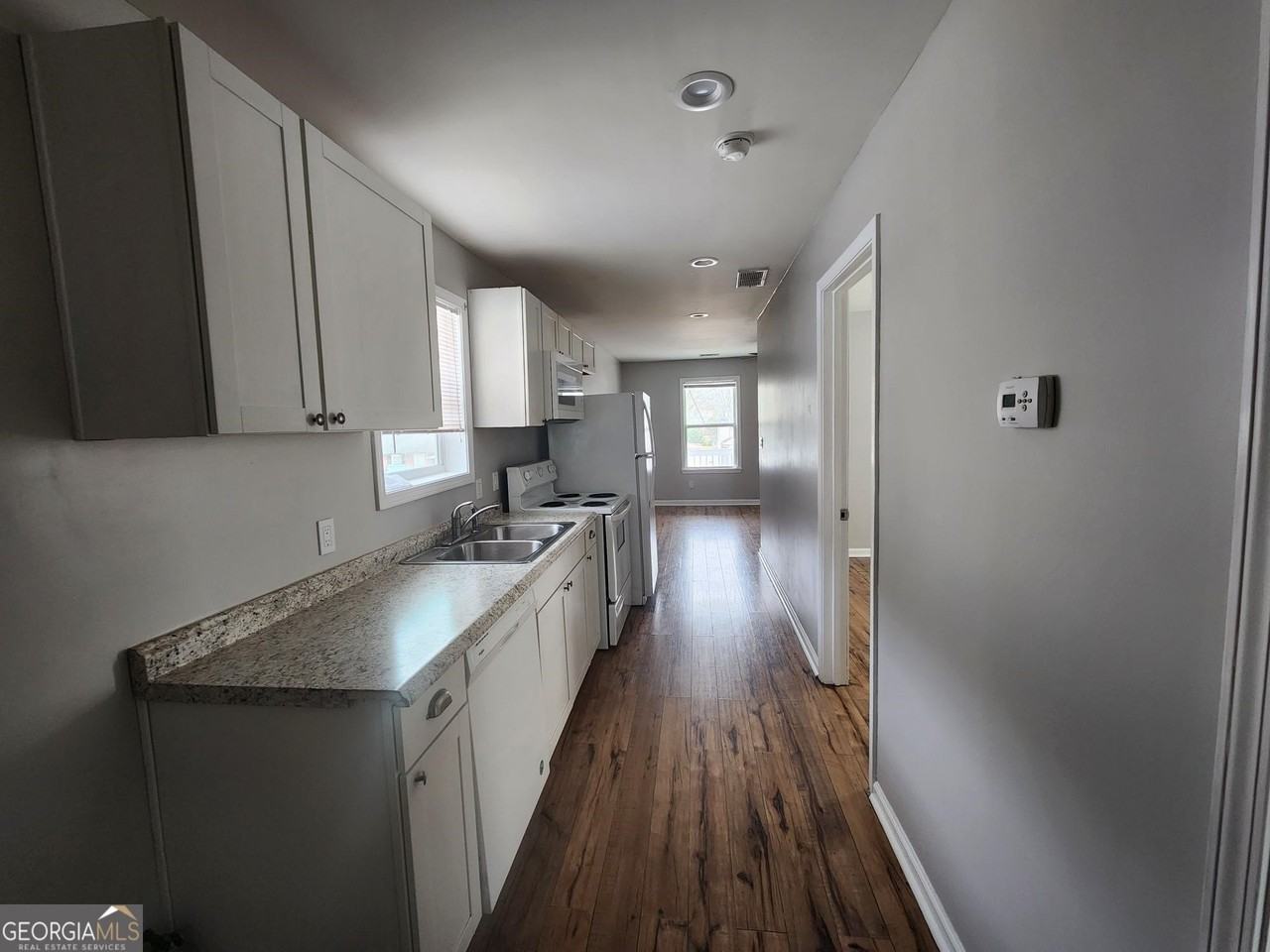 42 Richard Allen Dr - Photo 7 of 10