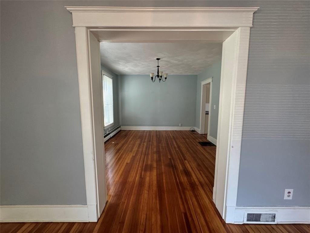 325 Riverside Dr - Photo 5 of 15