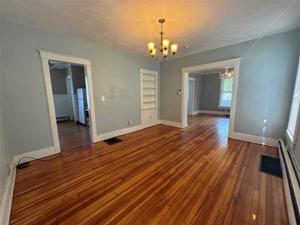 325 Riverside Dr - Photo 6 of 15