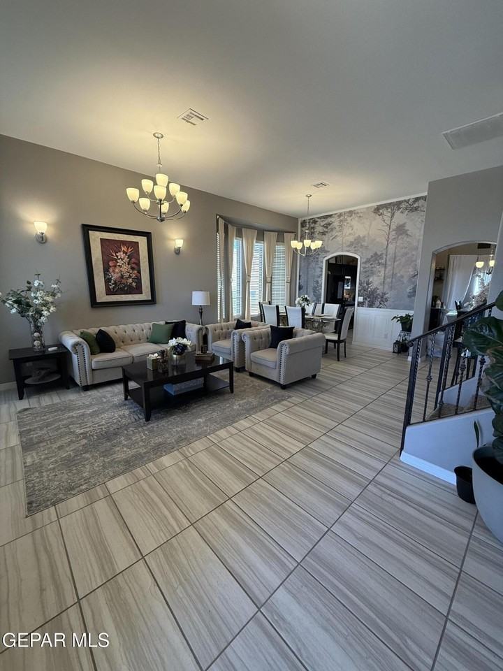 954 Brudenal Pl - Photo 3 of 24