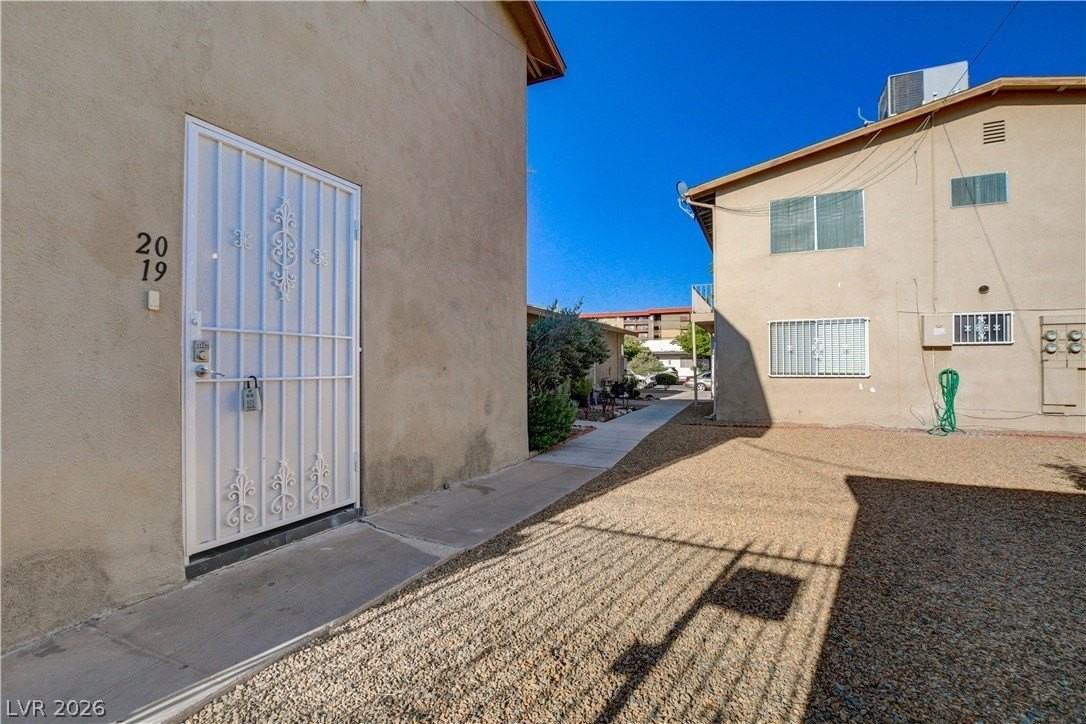 3841 Daisy St #19 - Photo 3 of 32