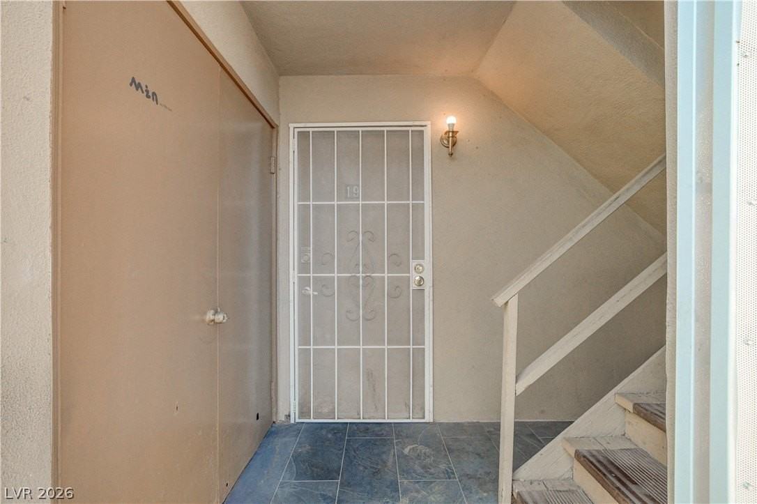 3841 Daisy St #19 - Photo 6 of 32