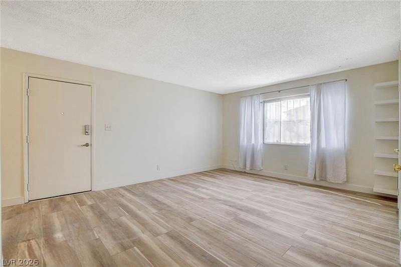 3841 Daisy St #19 - Photo 7 of 32