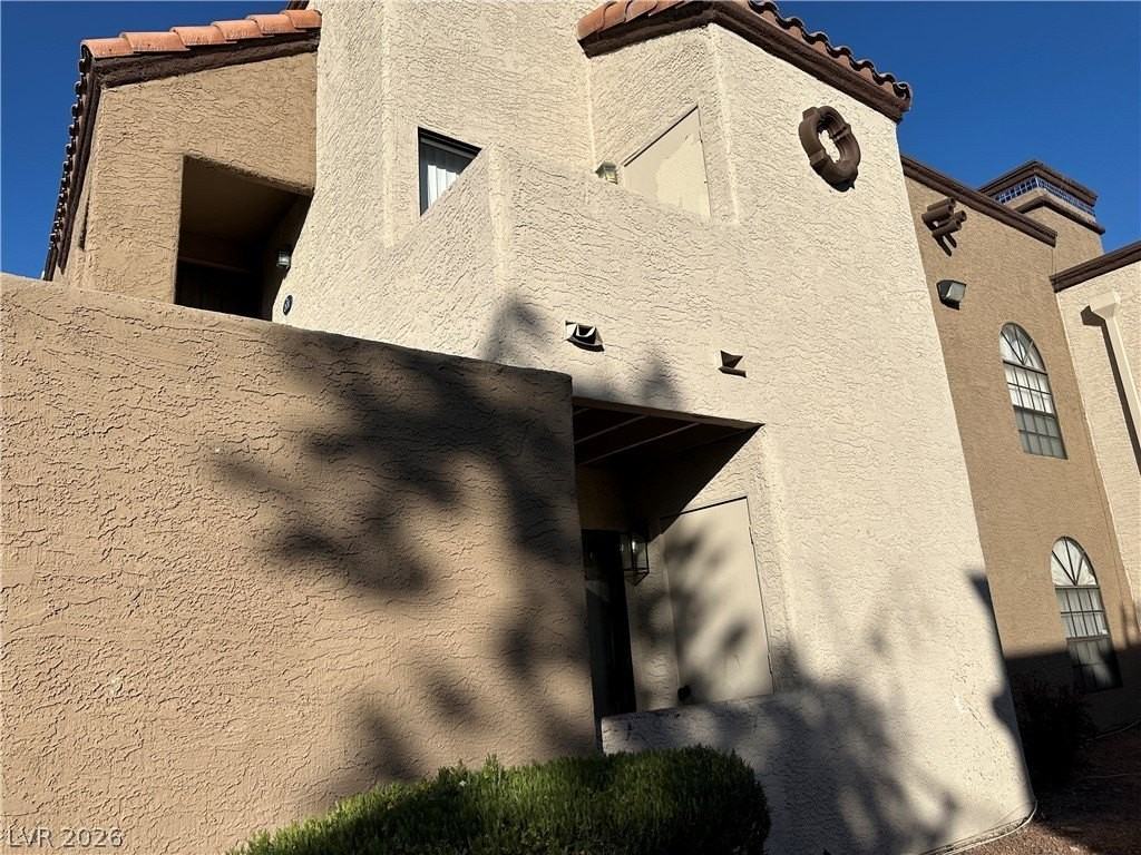 2982 Juniper Hills Blvd #101 - Photo 3 of 24