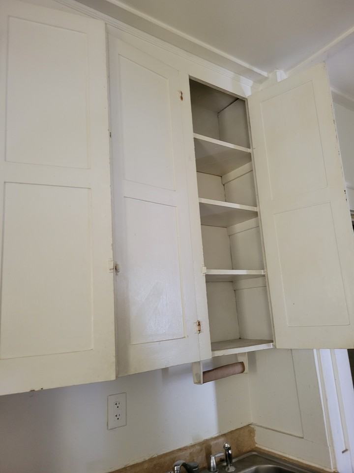 2113 W Howett St - Photo 7 of 50