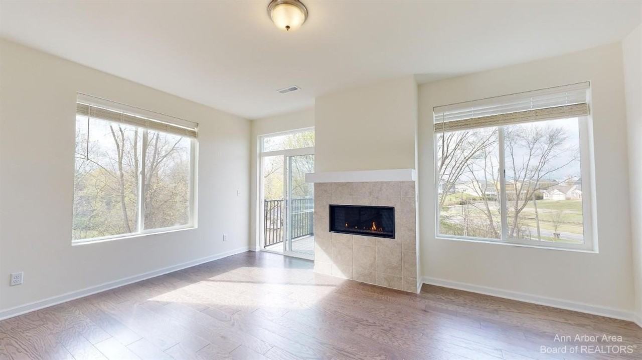 2725 Bristol Ridge Dr - Photo 7 of 33