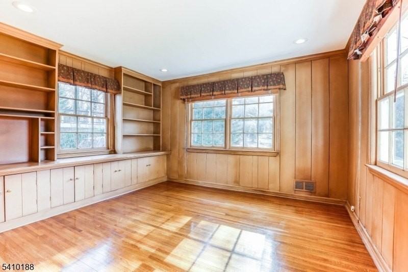 11 Wordsworth Rd - Photo 5 of 24