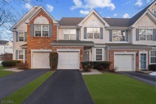 137 Stratford Dr - Photo 1 of 1