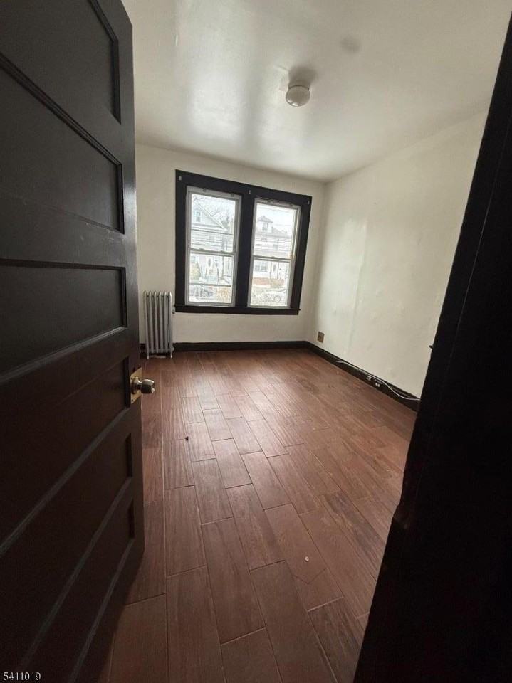 488 Stuyvesant Ave #1 - Photo 7 of 9