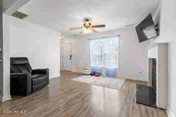 116 Basswood Ct - Photo 4 of 17