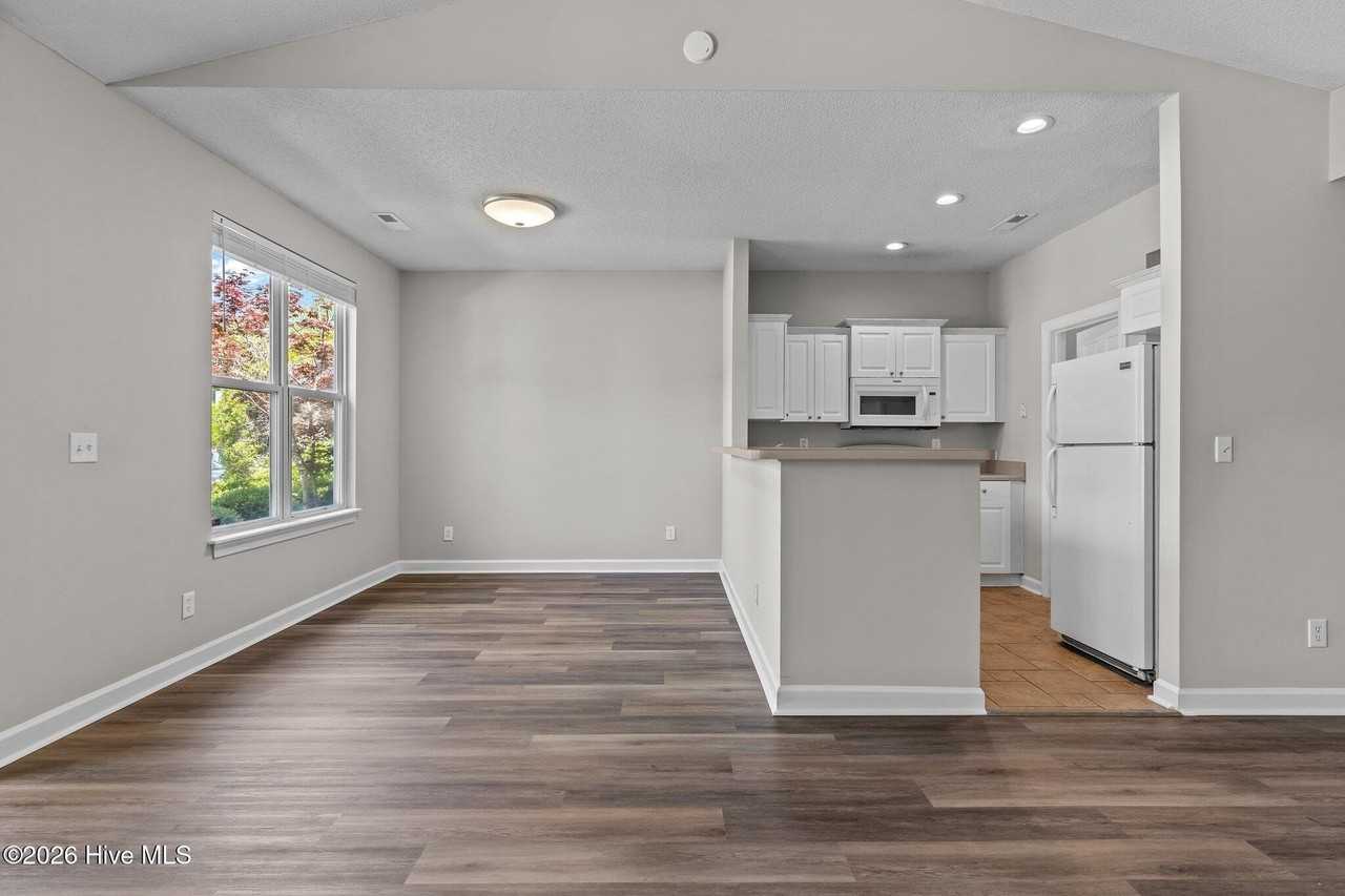 321 S Kerr Ave Unit 120 #120 - Photo 5 of 25