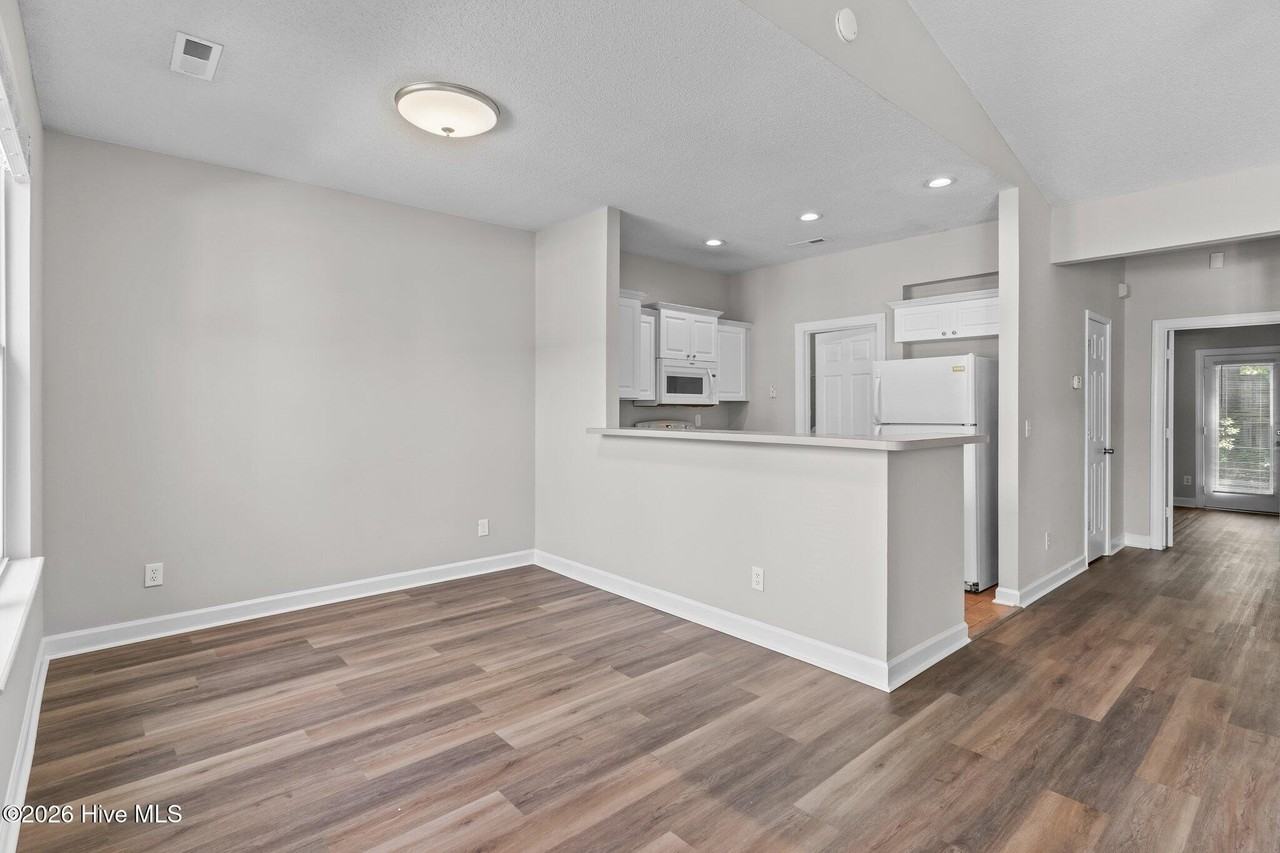 321 S Kerr Ave Unit 120 #120 - Photo 6 of 25