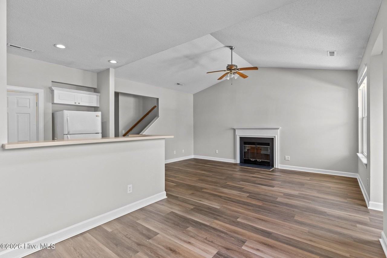 321 S Kerr Ave Unit 120 #120 - Photo 7 of 25