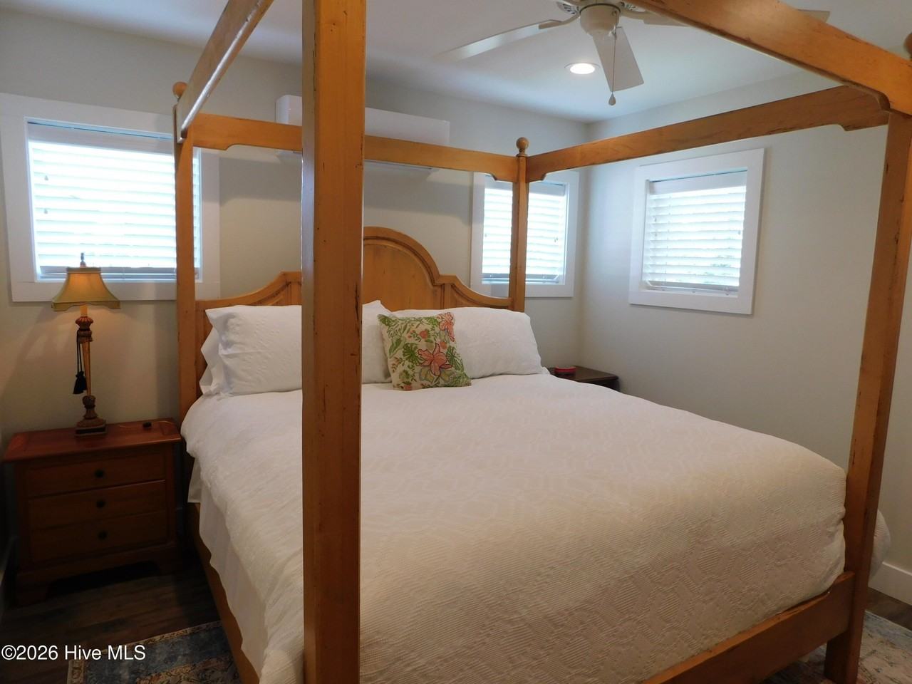 1527 Front St Unit B #B - Photo 5 of 10