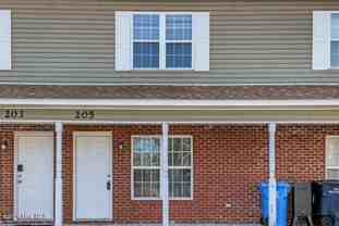 205 Palace Cir - Photo 1 of 1