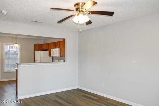 205 Palace Cir - Photo 2 of 16