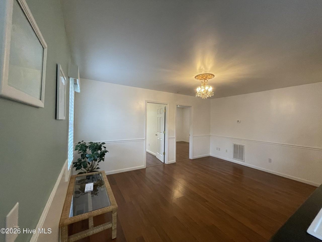 2203 Yaupon Dr Unit B #B - Photo 4 of 12