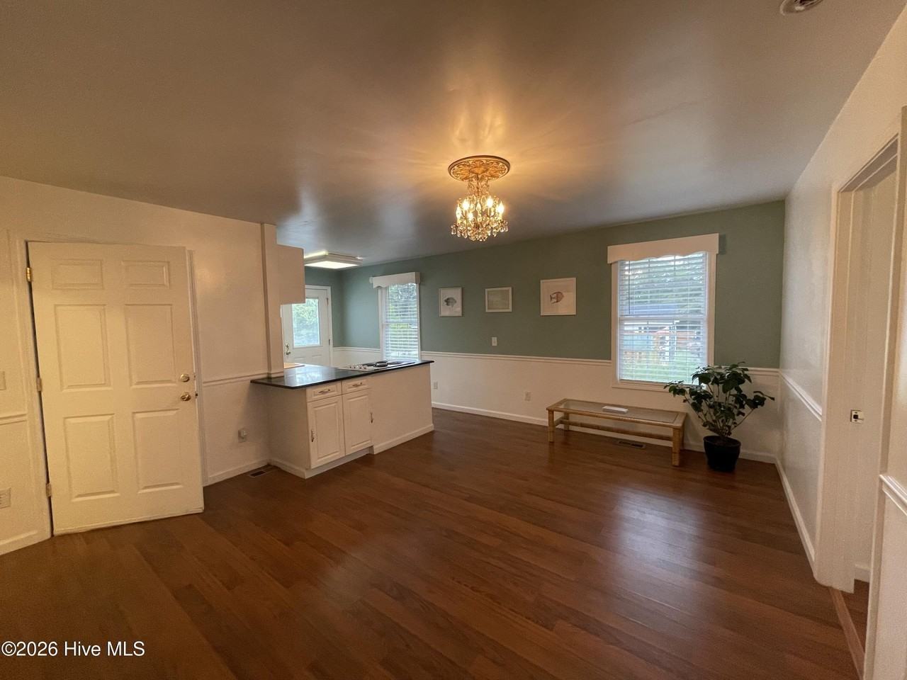 2203 Yaupon Dr Unit B #B - Photo 5 of 12