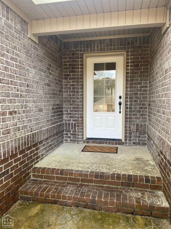 4737 Wildwood Ln - Photo 2 of 16