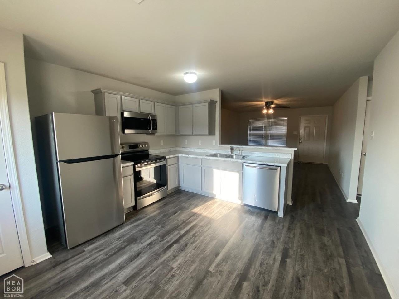 309 Harper Dr - Photo 4 of 11