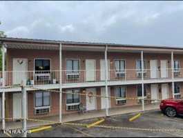 featured image of 215 E Race St Apt 14 #14