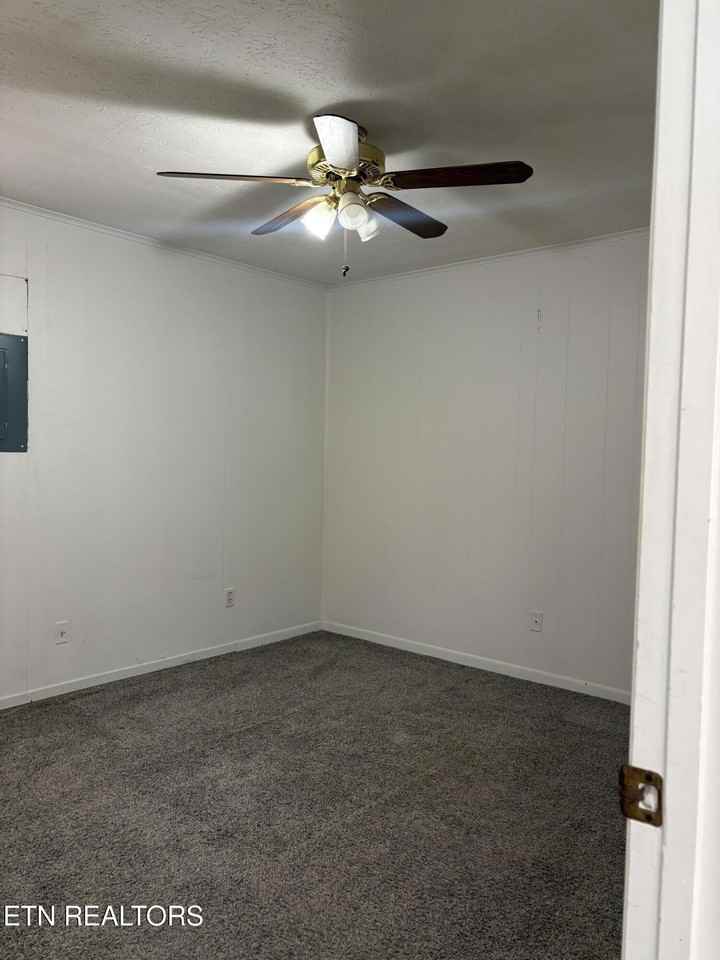 101 Paint Rock Ferry Rd Apt 3 #3 - Photo 4 of 6