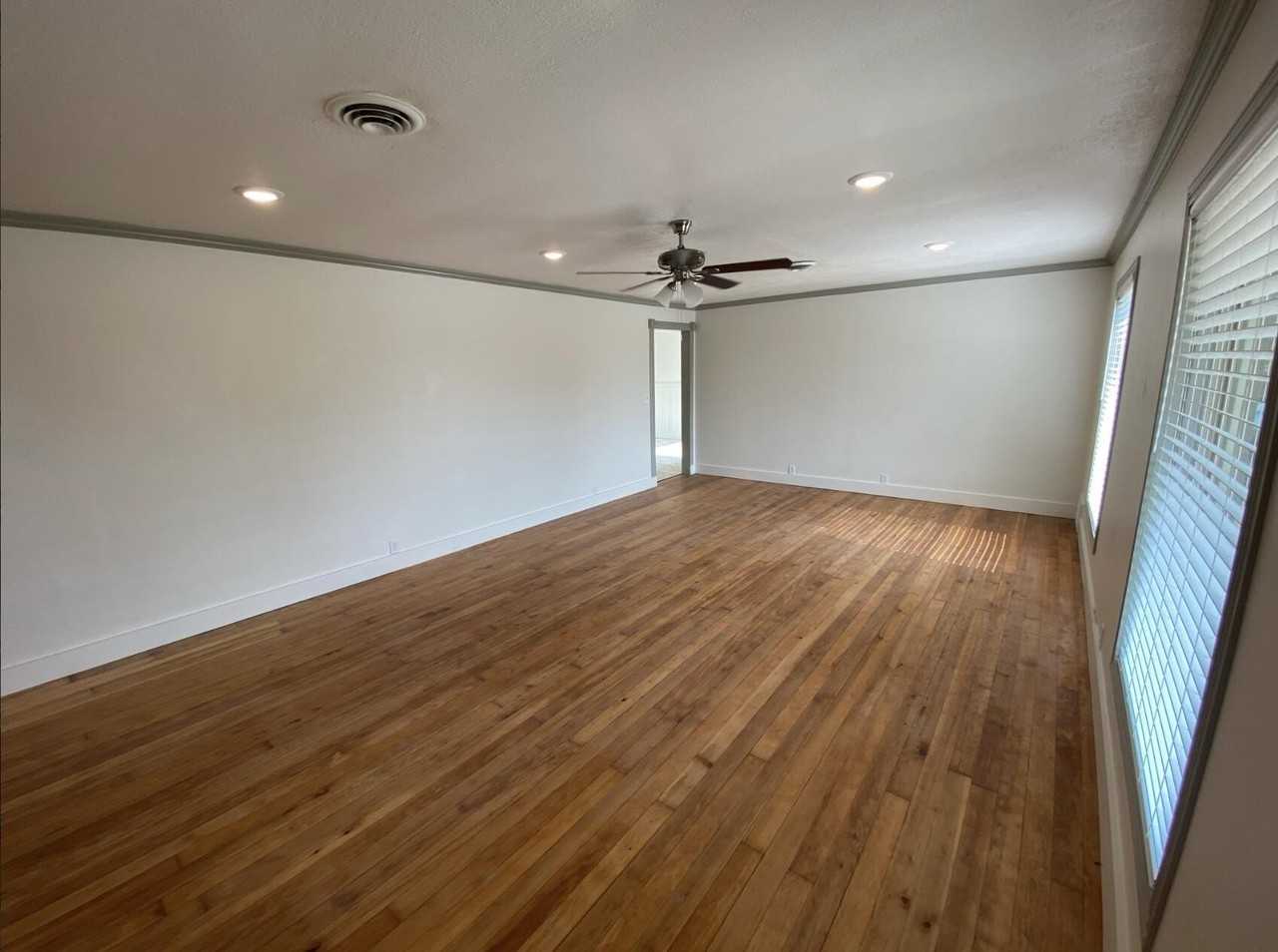 1011 Walnut St - Photo 6 of 20