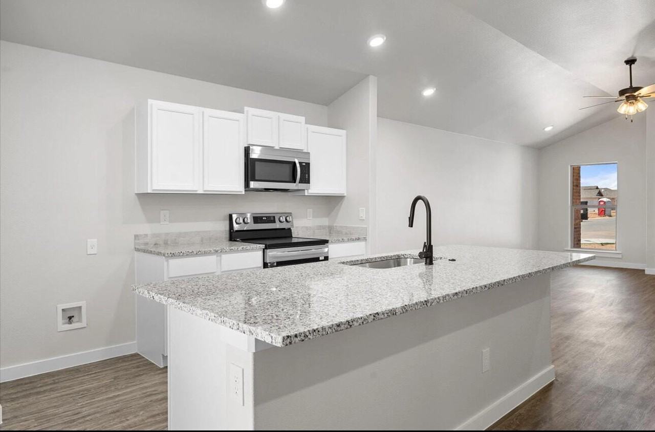 2137 Langford Ave - Photo 7 of 12