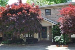 featured image of 3499 Lakeside Ct