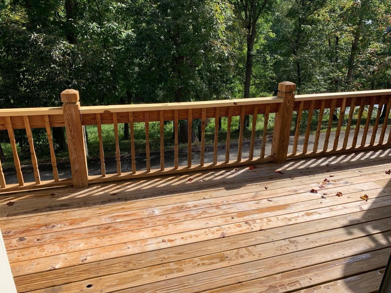 3499 Lakeside Ct - Photo 2 of 18