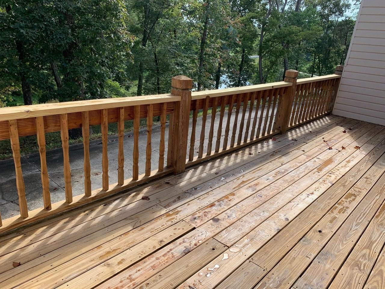 3499 Lakeside Ct - Photo 3 of 18