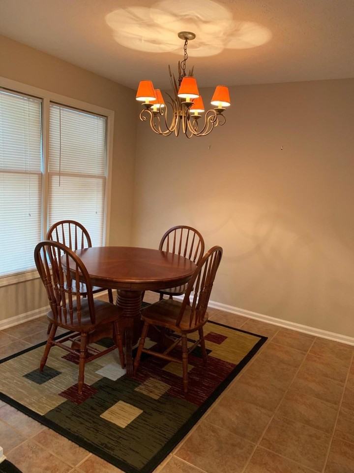 3499 Lakeside Ct - Photo 6 of 18