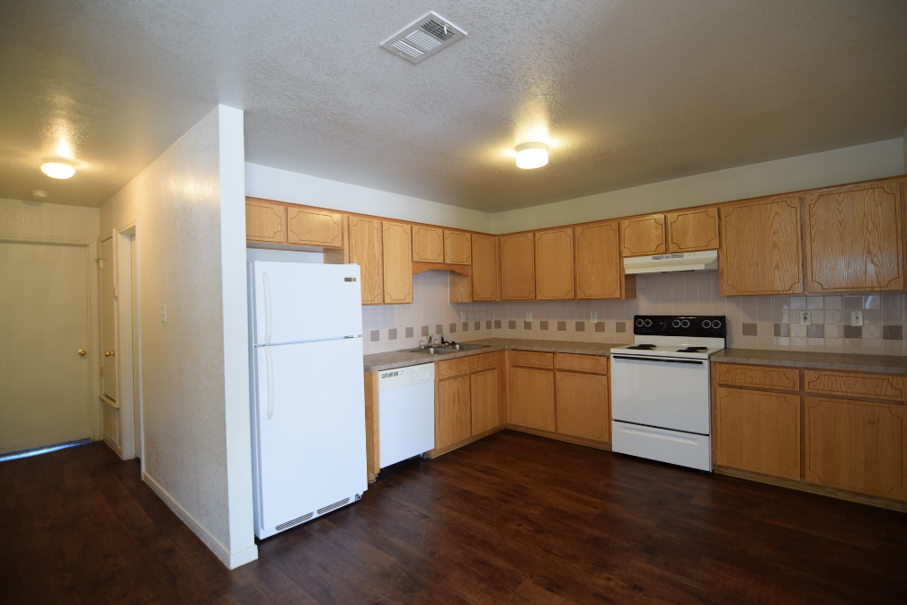 402 W St John Ave #A - Photo 2 of 16