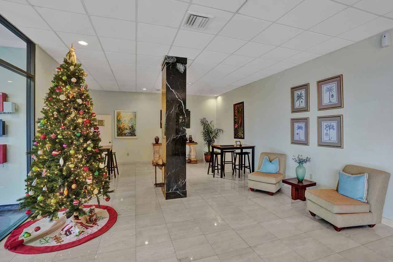 1401 S Ocean Blvd - Photo 6 of 49