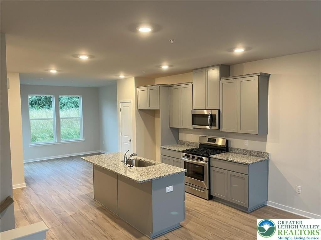 7620 Clayton Ave - Photo 4 of 28